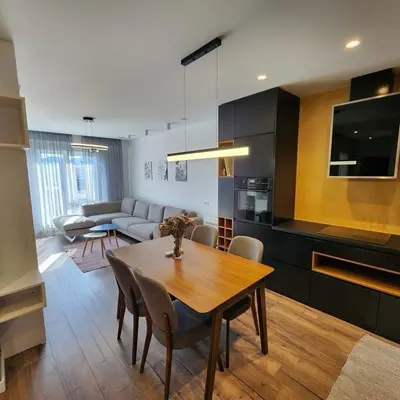 🏡 Jepet me Qira Apartament 2+1+2 Super i Mobiluar 📍 21 Dhjetori, Kompleksi Magnet💶 880€/Muaj