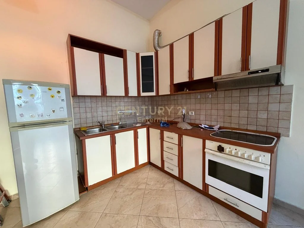 APARTAMENT ME QIRA đKOMUNA E PARISIT - 1