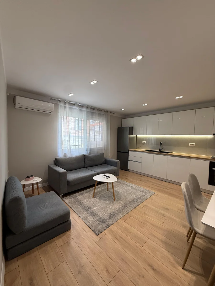 🏠JEPET ME QIRA Apartament 1+1 📍Prane Shkolles se Kuqe🏷️ Çmimi: 60.000 Leke - 1
