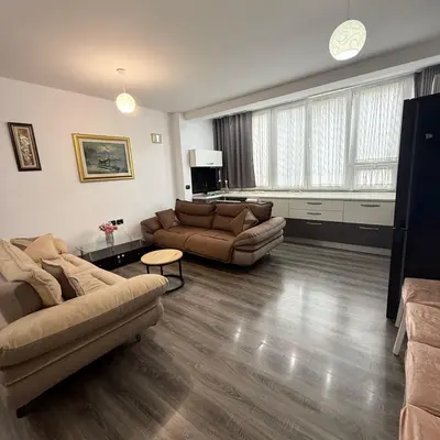 🏠Shitet Apartament 2+1 📍Ish Fusha e Aviacionit💶 Çmimi: 189.000€