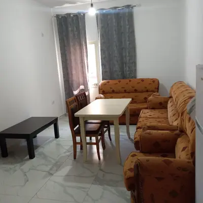 APARTAMENT 1+1. 40000 LEKE.ISH PARKU I AUTOBIZAVE
