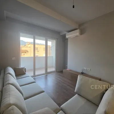 APARTAMENT 2+1 ME QIRA – SHKOLLA E BASHKUAR