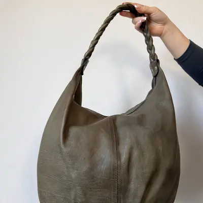 Hobo Bag, Melluso dal 1945
