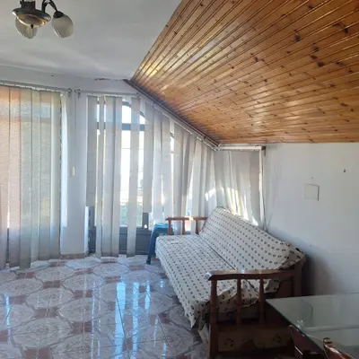 Apartament 1+1 me qera tek Medreseja, vlera 35 000 leke