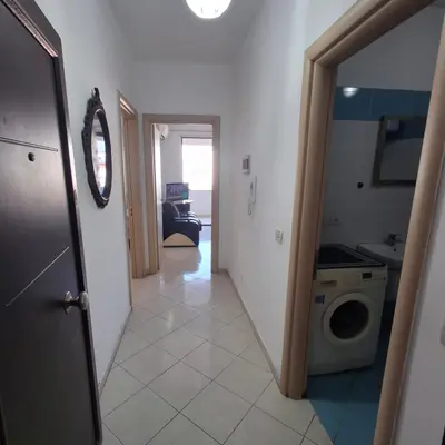 Apartament me qera