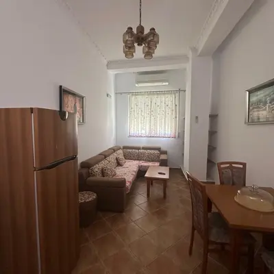 Apartament 1+1 per qera te rruga e Kavajes, te Blloku i Ambasadave