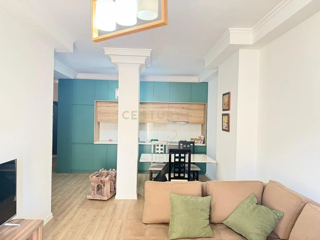 SHITET APARTAMENT 2+1 đQENDER DURRES - 1